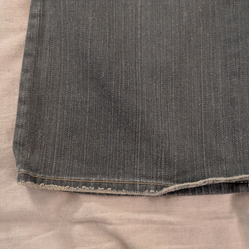 Vintage Lucky Brand Women's Light Bluish Gray Embroidered Jeans. Size 8/29 - Picture 16 of 16